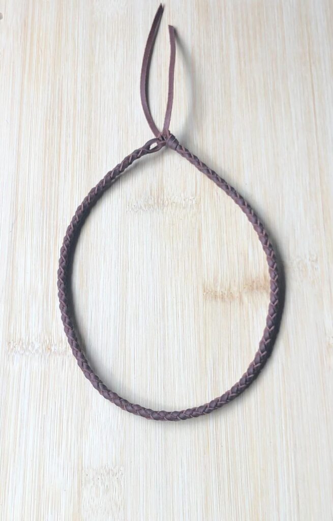 Collar de Cuero de 4 Tiras