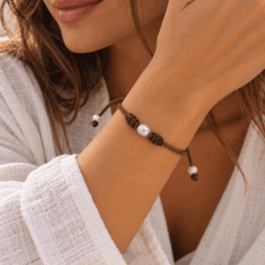 Pulsera Cuero y Perlas